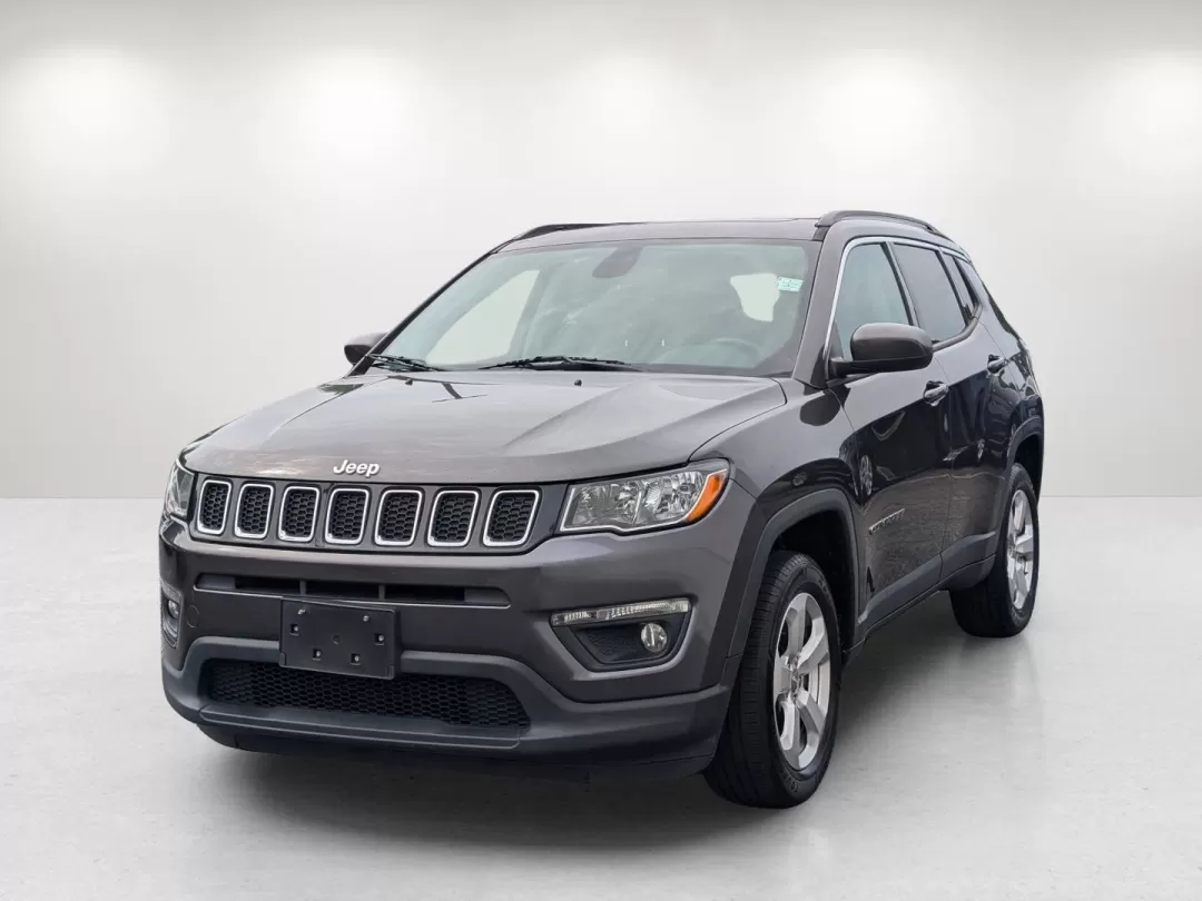 2017 /Black Jeep Compass Latitude (3C4NJDBBXHT) with an Other engine, located at 1430 Gateway Drive, Opelika, AL, 36801, (334) 239-0944, 32.637871, -85.409790 - Discover the perfect blend of style, versatility, and capability with this stunning 2017 Jeep Compass Latitude, available now at Gils Auto in Opelika, AL. This SUV is not just a vehicle; it's a lifestyle choice that's ideal for weekend adventures, family outings, or daily commutes. Whether you're na - Photo#1