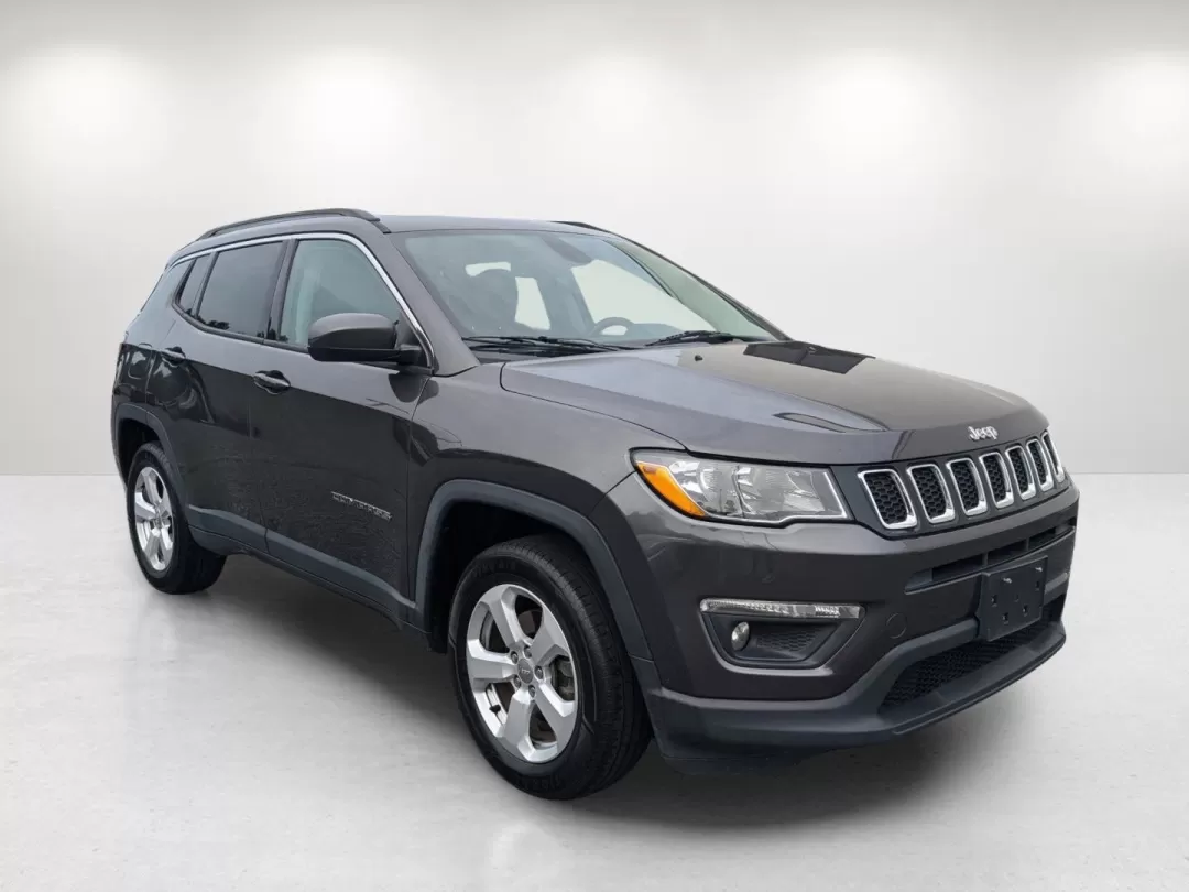 2017 /Black Jeep Compass Latitude (3C4NJDBBXHT) with an Other engine, located at 1430 Gateway Drive, Opelika, AL, 36801, (334) 239-0944, 32.637871, -85.409790 - Discover the perfect blend of style, versatility, and capability with this stunning 2017 Jeep Compass Latitude, available now at Gils Auto in Opelika, AL. This SUV is not just a vehicle; it's a lifestyle choice that's ideal for weekend adventures, family outings, or daily commutes. Whether you're na - Photo#3