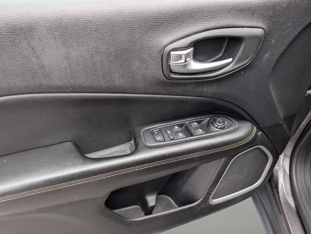 2017 /Black Jeep Compass Latitude (3C4NJDBBXHT) with an Other engine, located at 1430 Gateway Drive, Opelika, AL, 36801, (334) 239-0944, 32.637871, -85.409790 - Discover the perfect blend of style, versatility, and capability with this stunning 2017 Jeep Compass Latitude, available now at Gils Auto in Opelika, AL. This SUV is not just a vehicle; it's a lifestyle choice that's ideal for weekend adventures, family outings, or daily commutes. Whether you're na - Photo#9