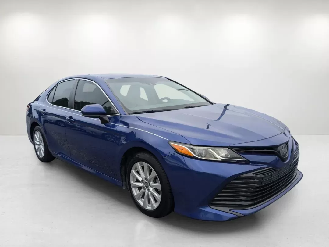 2018 Toyota Camry LE (4T1B11HK8JU) with an Other engine, located at 1430 Gateway Drive, Opelika, AL, 36801, (334) 239-0944, 32.637871, -85.409790 - **Drive into Your Next Adventure with the 2018 Toyota Camry LE at Gils Auto!**<br /> <br /> Are you ready to embrace a new chapter of road trips, family outings, or daily commutes? The 2018 Toyota Camry LE, available now at Gils Auto in Opelika, AL, is the perfect companion for any lifestyle. This s - Photo#2