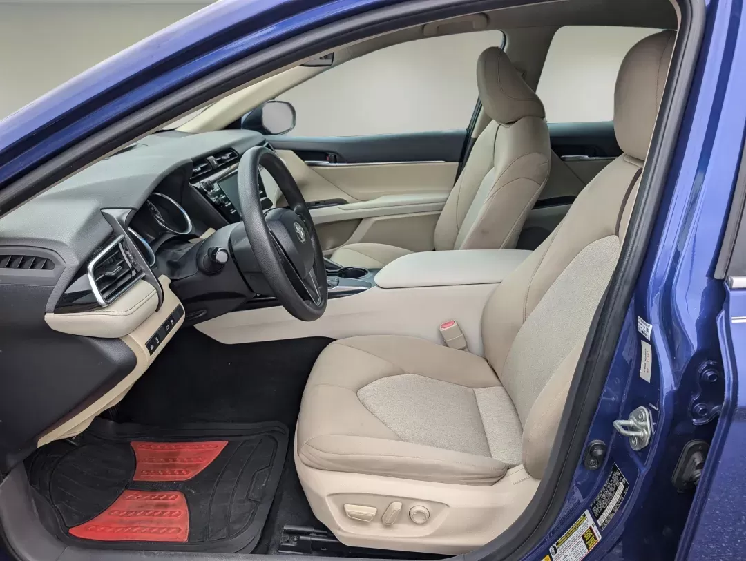 2018 Toyota Camry LE (4T1B11HK8JU) with an Other engine, located at 1430 Gateway Drive, Opelika, AL, 36801, (334) 239-0944, 32.637871, -85.409790 - **Drive into Your Next Adventure with the 2018 Toyota Camry LE at Gils Auto!**<br /> <br /> Are you ready to embrace a new chapter of road trips, family outings, or daily commutes? The 2018 Toyota Camry LE, available now at Gils Auto in Opelika, AL, is the perfect companion for any lifestyle. This s - Photo#9