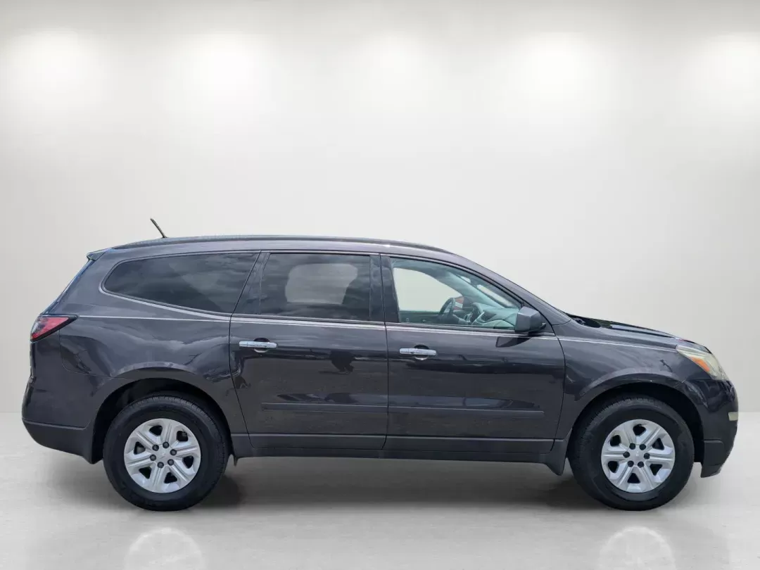 2015 /Dark Titanium/Light Titanium Chevrolet Traverse LS (1GNKRFKD6FJ) with an Other engine, located at 521 Old Farm Lane Rd, Prattville, AL, 36066, (334) 325-1505, 32.482460, -86.416367 - **Discover Your Next Adventure with the 2015 Chevrolet Traverse LS at Gils Auto Prattville!** <br /> <br /> Are you ready to take your family outings or weekend adventures to the next level? Look no further! This **2015 Chevrolet Traverse LS** is the perfect SUV for growing families and active indi - Photo#3