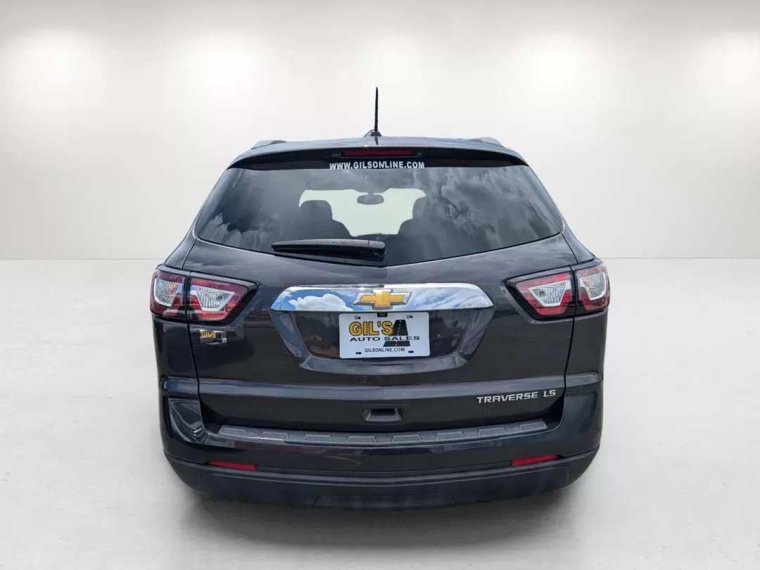 2015 /Dark Titanium/Light Titanium Chevrolet Traverse LS (1GNKRFKD6FJ) with an Other engine, located at 521 Old Farm Lane Rd, Prattville, AL, 36066, (334) 325-1505, 32.482460, -86.416367 - **Discover Your Next Adventure with the 2015 Chevrolet Traverse LS at Gils Auto Prattville!** <br /> <br /> Are you ready to take your family outings or weekend adventures to the next level? Look no further! This **2015 Chevrolet Traverse LS** is the perfect SUV for growing families and active indi - Photo#5