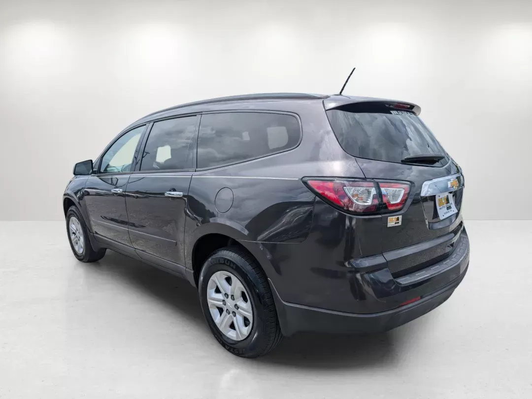 2015 /Dark Titanium/Light Titanium Chevrolet Traverse LS (1GNKRFKD6FJ) with an Other engine, located at 521 Old Farm Lane Rd, Prattville, AL, 36066, (334) 325-1505, 32.482460, -86.416367 - **Discover Your Next Adventure with the 2015 Chevrolet Traverse LS at Gils Auto Prattville!** <br /> <br /> Are you ready to take your family outings or weekend adventures to the next level? Look no further! This **2015 Chevrolet Traverse LS** is the perfect SUV for growing families and active indi - Photo#6