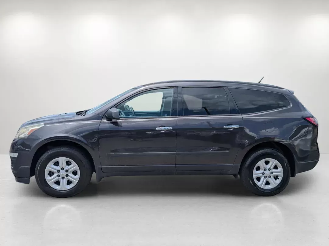 2015 /Dark Titanium/Light Titanium Chevrolet Traverse LS (1GNKRFKD6FJ) with an Other engine, located at 521 Old Farm Lane Rd, Prattville, AL, 36066, (334) 325-1505, 32.482460, -86.416367 - **Discover Your Next Adventure with the 2015 Chevrolet Traverse LS at Gils Auto Prattville!** <br /> <br /> Are you ready to take your family outings or weekend adventures to the next level? Look no further! This **2015 Chevrolet Traverse LS** is the perfect SUV for growing families and active indi - Photo#7