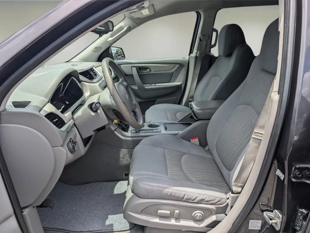 2015 /Dark Titanium/Light Titanium Chevrolet Traverse LS (1GNKRFKD6FJ) with an Other engine, located at 521 Old Farm Lane Rd, Prattville, AL, 36066, (334) 325-1505, 32.482460, -86.416367 - **Discover Your Next Adventure with the 2015 Chevrolet Traverse LS at Gils Auto Prattville!** <br /> <br /> Are you ready to take your family outings or weekend adventures to the next level? Look no further! This **2015 Chevrolet Traverse LS** is the perfect SUV for growing families and active indi - Photo#9