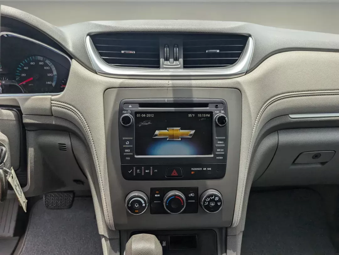 2015 /Dark Titanium/Light Titanium Chevrolet Traverse LS (1GNKRFKD6FJ) with an Other engine, located at 521 Old Farm Lane Rd, Prattville, AL, 36066, (334) 325-1505, 32.482460, -86.416367 - **Discover Your Next Adventure with the 2015 Chevrolet Traverse LS at Gils Auto Prattville!** <br /> <br /> Are you ready to take your family outings or weekend adventures to the next level? Look no further! This **2015 Chevrolet Traverse LS** is the perfect SUV for growing families and active indi - Photo#14