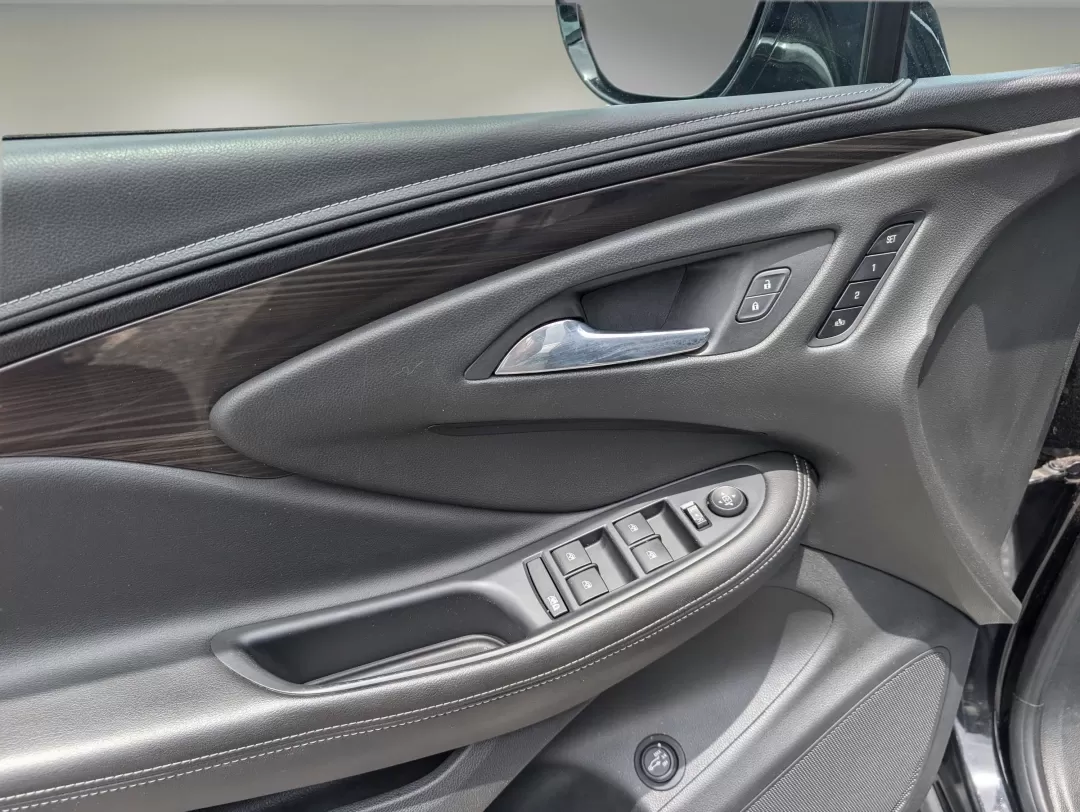 2019 /Ebony Buick Envision Essence (LRBFX2SA6KD) with an Other engine, located at 5115 14th Ave., Columbus, GA, 31904, (706) 323-0345, 32.511494, -84.971046 - Are you ready to elevate your daily drive? The 2019 Buick Envision Essence is the perfect SUV for those who crave a blend of style, comfort, and advanced technology-ideal for busy professionals, growing families, and weekend adventurers alike! Available now at Gils Auto, your trusted Buy Here Pay He - Photo#8