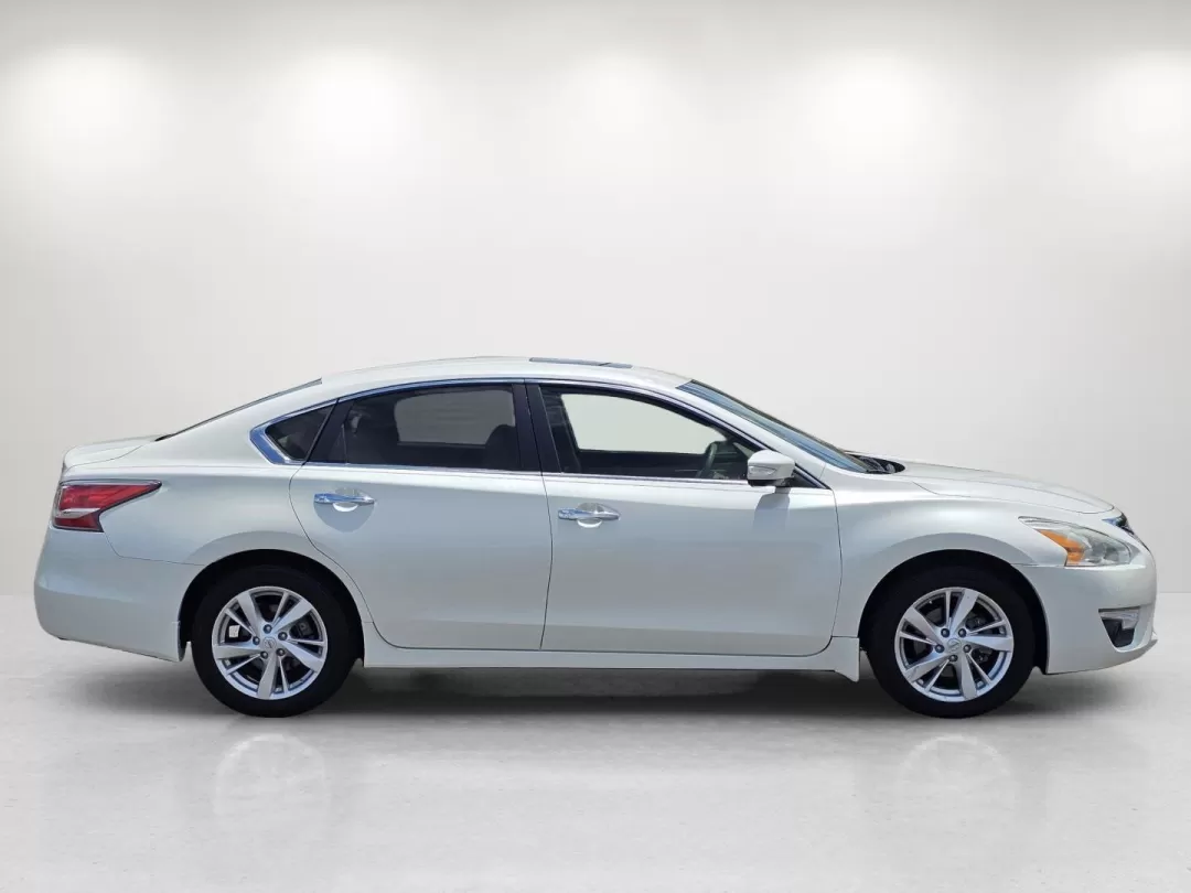 2014 /Beige Nissan Altima 2.5 SV (1N4AL3AP5EC) with an Other engine, located at 521 Old Farm Lane Rd, Prattville, AL, 36066, (334) 325-1505, 32.482460, -86.416367 - **Drive Your Future with Confidence: 2014 Nissan Altima 2.5 SV at Gils Auto - Prattville!**<br /> <br /> Are you in the market for a reliable sedan that effortlessly combines comfort, style, and performance? Look no further! This 2014 Nissan Altima 2.5 SV is not just a vehicle; it's the perfect comp - Photo#4
