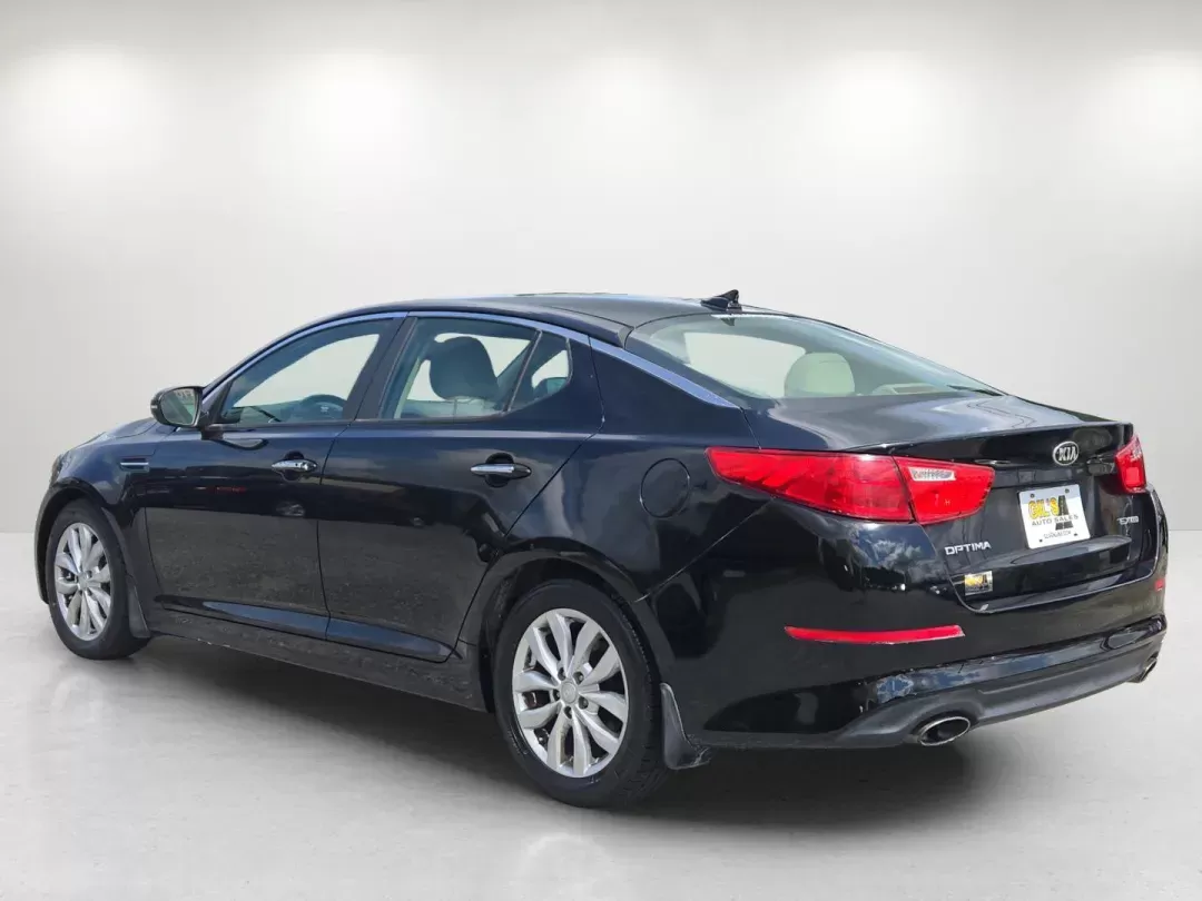 2015 /Beige Kia Optima EX (5XXGN4A74FG) with an Other engine, located at 521 Old Farm Lane Rd, Prattville, AL, 36066, (334) 325-1505, 32.482460, -86.416367 - **Discover Your Next Adventure in the 2015 Kia Optima EX at Gils Auto - Prattville!**<br /> <br /> Are you searching for a reliable and stylish vehicle that perfectly suits your lifestyle? Whether you're commuting to work, running errands around Prattville, or planning a weekend getaway, the 2015 Ki - Photo#6