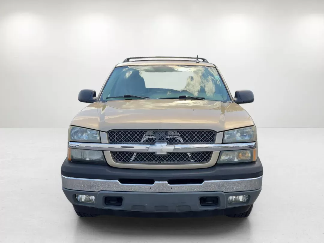 2005 /Tan/Neutral Chevrolet Avalanche LS (3GNEC12Z95G) with an Other engine, located at 521 Old Farm Lane Rd, Prattville, AL, 36066, (334) 325-1505, 32.482460, -86.416367 - **Unleash Your Adventurous Spirit with the 2005 Chevrolet Avalanche LS Perfect for Family Road Trips and Weekend Getaways!**<br /> <br /> Are you ready to elevate your family adventures or weekend getaways? The 2005 Chevrolet Avalanche LS is your ticket to freedom, providing the perfect blend of ut - Photo#1