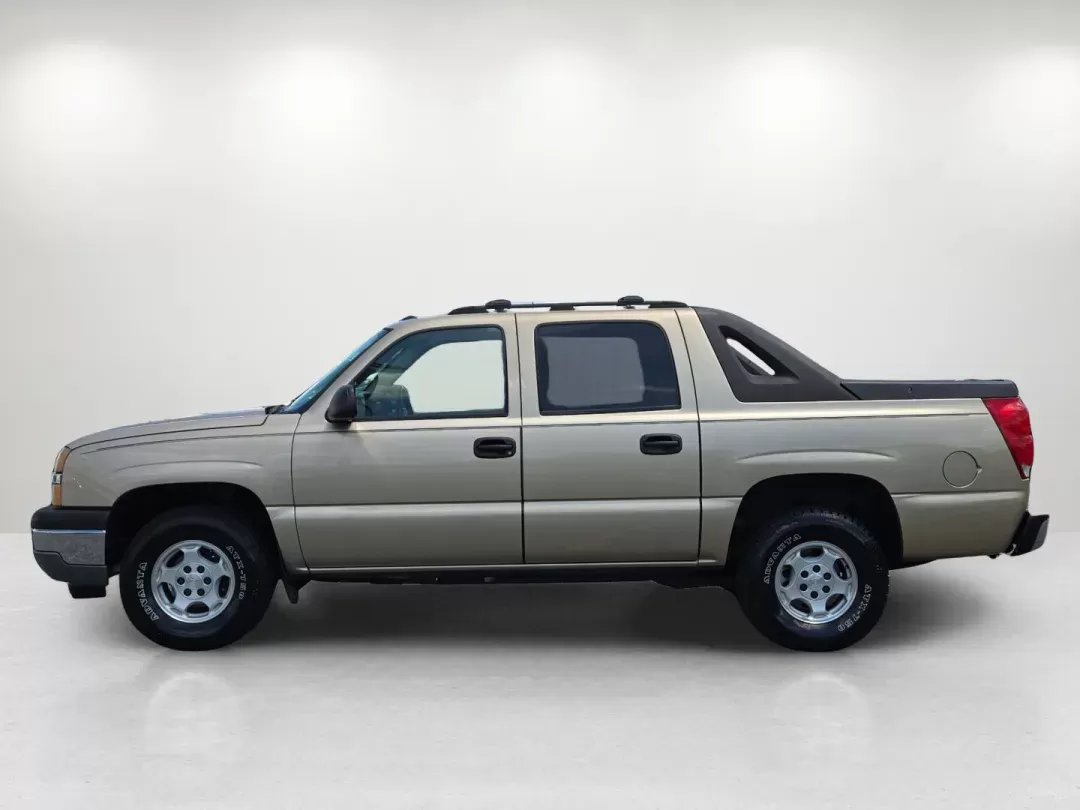 2005 /Tan/Neutral Chevrolet Avalanche LS (3GNEC12Z95G) with an Other engine, located at 521 Old Farm Lane Rd, Prattville, AL, 36066, (334) 325-1505, 32.482460, -86.416367 - **Unleash Your Adventurous Spirit with the 2005 Chevrolet Avalanche LS Perfect for Family Road Trips and Weekend Getaways!**<br /> <br /> Are you ready to elevate your family adventures or weekend getaways? The 2005 Chevrolet Avalanche LS is your ticket to freedom, providing the perfect blend of ut - Photo#7