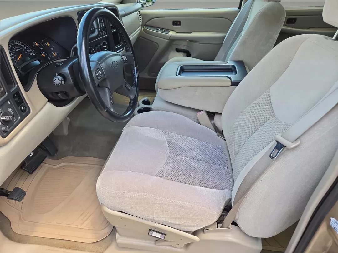 2005 /Tan/Neutral Chevrolet Avalanche LS (3GNEC12Z95G) with an Other engine, located at 521 Old Farm Lane Rd, Prattville, AL, 36066, (334) 325-1505, 32.482460, -86.416367 - **Unleash Your Adventurous Spirit with the 2005 Chevrolet Avalanche LS Perfect for Family Road Trips and Weekend Getaways!**<br /> <br /> Are you ready to elevate your family adventures or weekend getaways? The 2005 Chevrolet Avalanche LS is your ticket to freedom, providing the perfect blend of ut - Photo#11