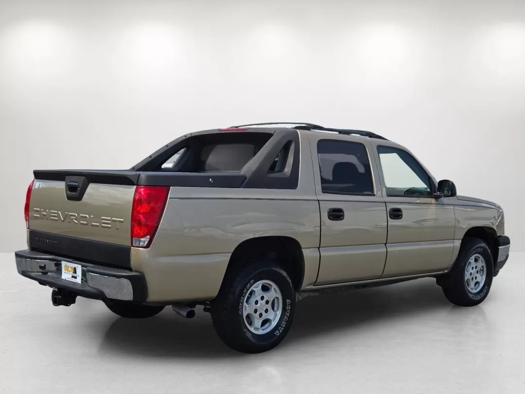 2005 /Tan/Neutral Chevrolet Avalanche LS (3GNEC12Z95G) with an Other engine, located at 7000 Northlake Connector, Columbus, GA, 31904, (706) 987-8085, 32.524975, -84.978134 - **Discover Your Adventure with the 2005 Chevrolet Avalanche at Gils Auto - Phenix City #2!**<br /> <br /> Are you ready for an exciting new chapter of weekend adventures or daily commutes? This 2005 Chevrolet Avalanche, available at Gils Auto - Phenix City #2, is more than just a pickup; it's the pe - Photo#4