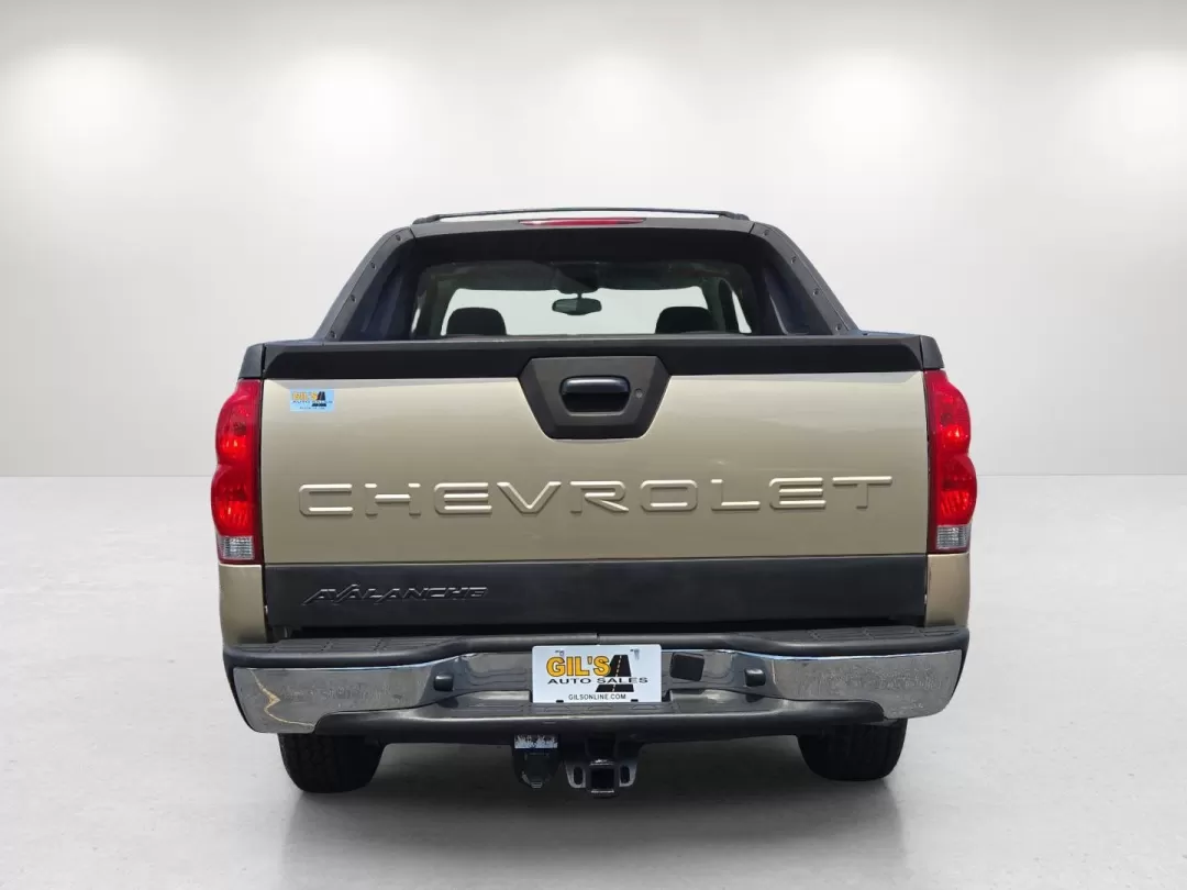 2005 /Tan/Neutral Chevrolet Avalanche LS (3GNEC12Z95G) with an Other engine, located at 7000 Northlake Connector, Columbus, GA, 31904, (706) 987-8085, 32.524975, -84.978134 - **Discover Your Adventure with the 2005 Chevrolet Avalanche at Gils Auto - Phenix City #2!**<br /> <br /> Are you ready for an exciting new chapter of weekend adventures or daily commutes? This 2005 Chevrolet Avalanche, available at Gils Auto - Phenix City #2, is more than just a pickup; it's the pe - Photo#5