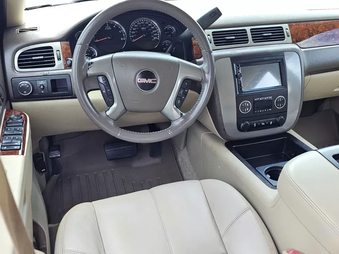 2014 /Light Tan GMC Yukon XL SLT (1GKS1KE00ER) with an Other engine, located at 521 Old Farm Lane Rd, Prattville, AL, 36066, (334) 325-1505, 32.482460, -86.416367 - **Adventure Awaits: Drive Your Family in Comfort with this 2014 GMC Yukon XL SLT!**<br /> <br /> If you're looking for an SUV that combines spaciousness with luxury and rugged capability, look no further than this stunning 2014 GMC Yukon XL SLT. Perfect for growing families, weekend adventures, or t - Photo#15