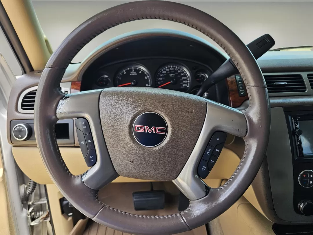 2014 /Light Tan GMC Yukon XL SLT (1GKS1KE00ER) with an Other engine, located at 521 Old Farm Lane Rd, Prattville, AL, 36066, (334) 325-1505, 32.482460, -86.416367 - **Adventure Awaits: Drive Your Family in Comfort with this 2014 GMC Yukon XL SLT!**<br /> <br /> If you're looking for an SUV that combines spaciousness with luxury and rugged capability, look no further than this stunning 2014 GMC Yukon XL SLT. Perfect for growing families, weekend adventures, or t - Photo#10