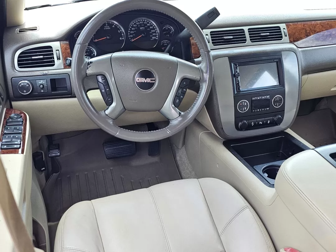 2014 /Light Tan GMC Yukon XL SLT (1GKS1KE00ER) with an Other engine, located at 521 Old Farm Lane Rd, Prattville, AL, 36066, (334) 325-1505, 32.482460, -86.416367 - **Adventure Awaits: Drive Your Family in Comfort with this 2014 GMC Yukon XL SLT!**<br /> <br /> If you're looking for an SUV that combines spaciousness with luxury and rugged capability, look no further than this stunning 2014 GMC Yukon XL SLT. Perfect for growing families, weekend adventures, or t - Photo#16
