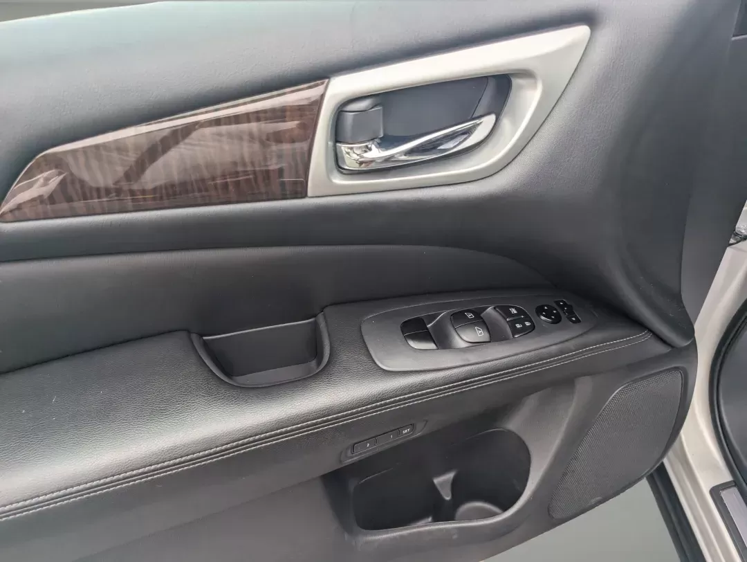2015 /Charcoal Nissan Pathfinder Platinum (5N1AR2MM3FC) with an Other engine, located at 521 Old Farm Lane Rd, Prattville, AL, 36066, (334) 325-1505, 32.482460, -86.416367 - Are you ready to elevate your family adventures and weekend getaways? Look no further than this stunning 2015 Nissan Pathfinder Platinum, available now at Gils Auto in Prattville, AL. This versatile SUV is designed for both everyday commutes and exciting road trips, offering ample space, comfort, an - Photo#8