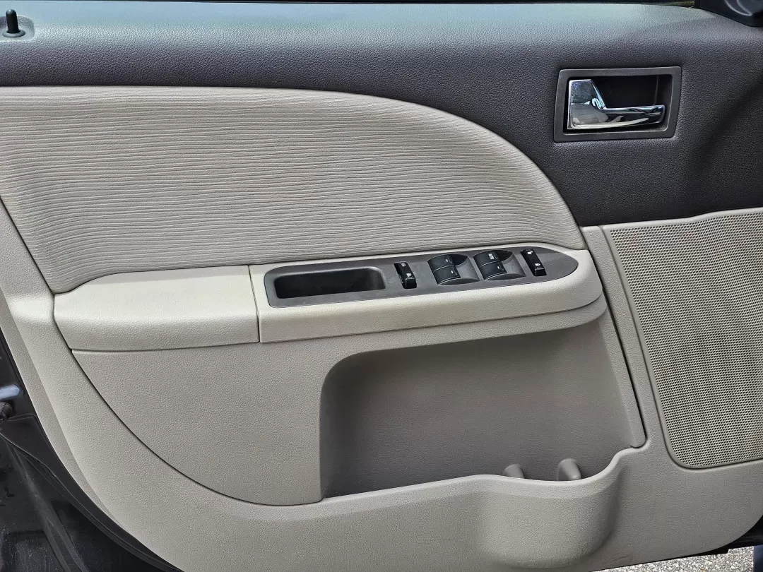 2008 /Medium Light Stone Ford Taurus SEL (1FAHP24W48G) with an Other engine, located at 521 Old Farm Lane Rd, Prattville, AL, 36066, (334) 325-1505, 32.482460, -86.416367 - **Discover Your Ideal Family Sedan: 2008 Ford Taurus SEL at Gils Auto - Prattville**<br /> <br /> Are you looking for the perfect vehicle to accommodate your growing family or support your daily commute? The 2008 Ford Taurus SEL is your answer! This stylish and spacious sedan combines comfort, relia - Photo#8