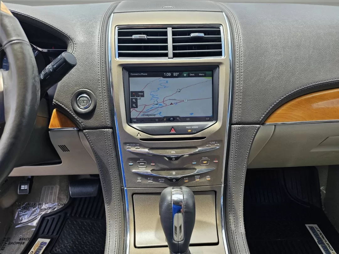 2012 Lincoln MKX (2LMDJ6JK0CB) with an Other engine, located at 521 Old Farm Lane Rd, Prattville, AL, 36066, (334) 325-1505, 32.482460, -86.416367 - ### Elevate Your Lifestyle with the 2012 Lincoln MKX at Gils Auto - Prattville<br /> <br /> Are you ready to transform your daily commute or weekend getaway into a luxury experience? The 2012 Lincoln MKX is not just a car; it's a lifestyle choice for those who prioritize comfort, style, and advanced - Photo#12