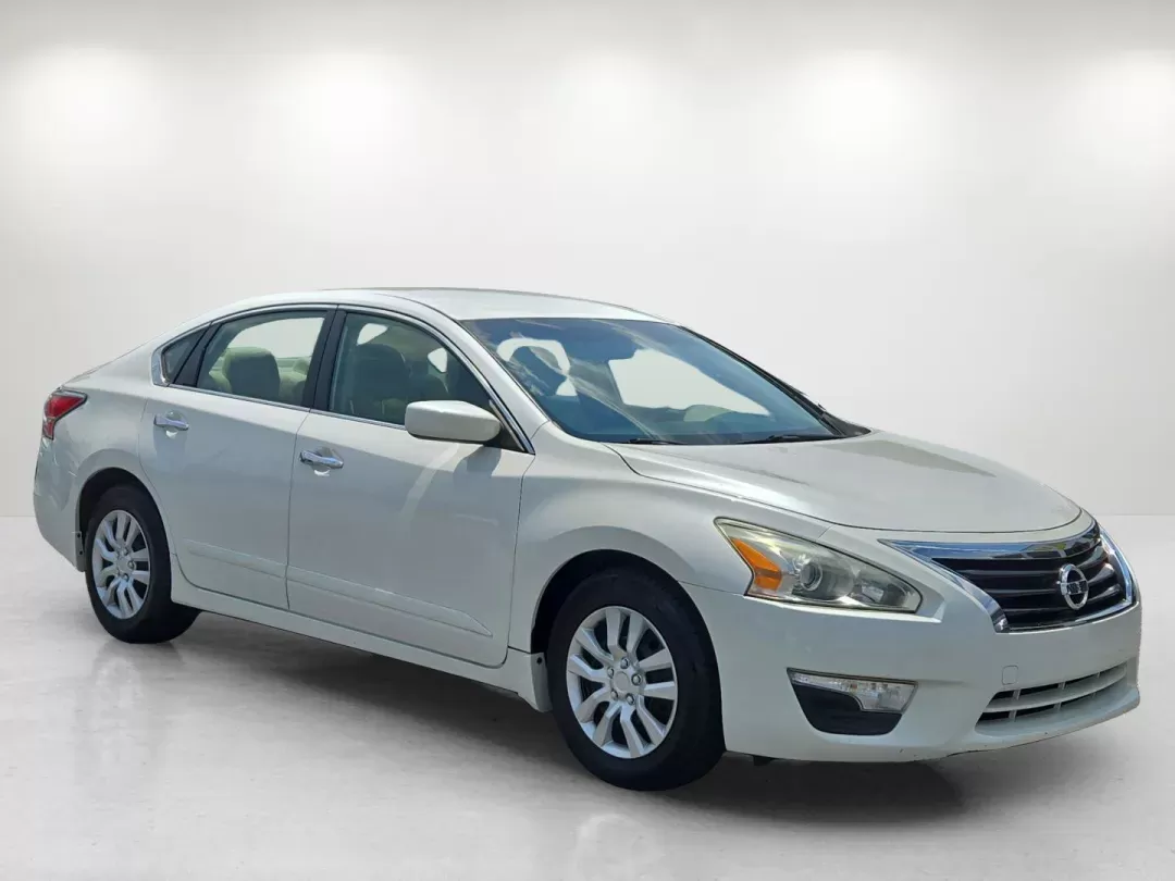 2015 /Beige Nissan Altima 2.5 S (1N4AL3AP7FC) with an Other engine, located at 521 Old Farm Lane Rd, Prattville, AL, 36066, (334) 325-1505, 32.482460, -86.416367 - **Discover Your Next Adventure with This 2015 Nissan Altima - Perfect for Everyday Journeys in Prattville!**<br /> <br /> Are you searching for a reliable and stylish sedan that fits perfectly into your busy lifestyle? Look no further than this stunning 2015 Nissan Altima 2.5 S, now available at Gil - Photo#2