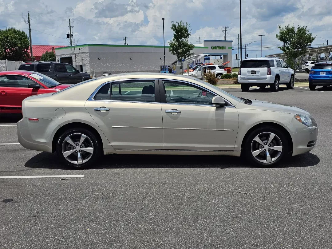2012 /Ebony Chevrolet Malibu LT w/1LT (1G1ZC5E02CF) with an Other engine, located at 521 Old Farm Lane Rd, Prattville, AL, 36066, (334) 325-1505, 32.482460, -86.416367 - Experience the perfect blend of comfort, style, and reliability with the 2012 Chevrolet Malibu LT, available now at Gils Auto in Prattville, AL! Whether you're a daily commuter navigating the busy streets of downtown or a family looking for a dependable sedan for weekend adventures, this vehicle is - Photo#3