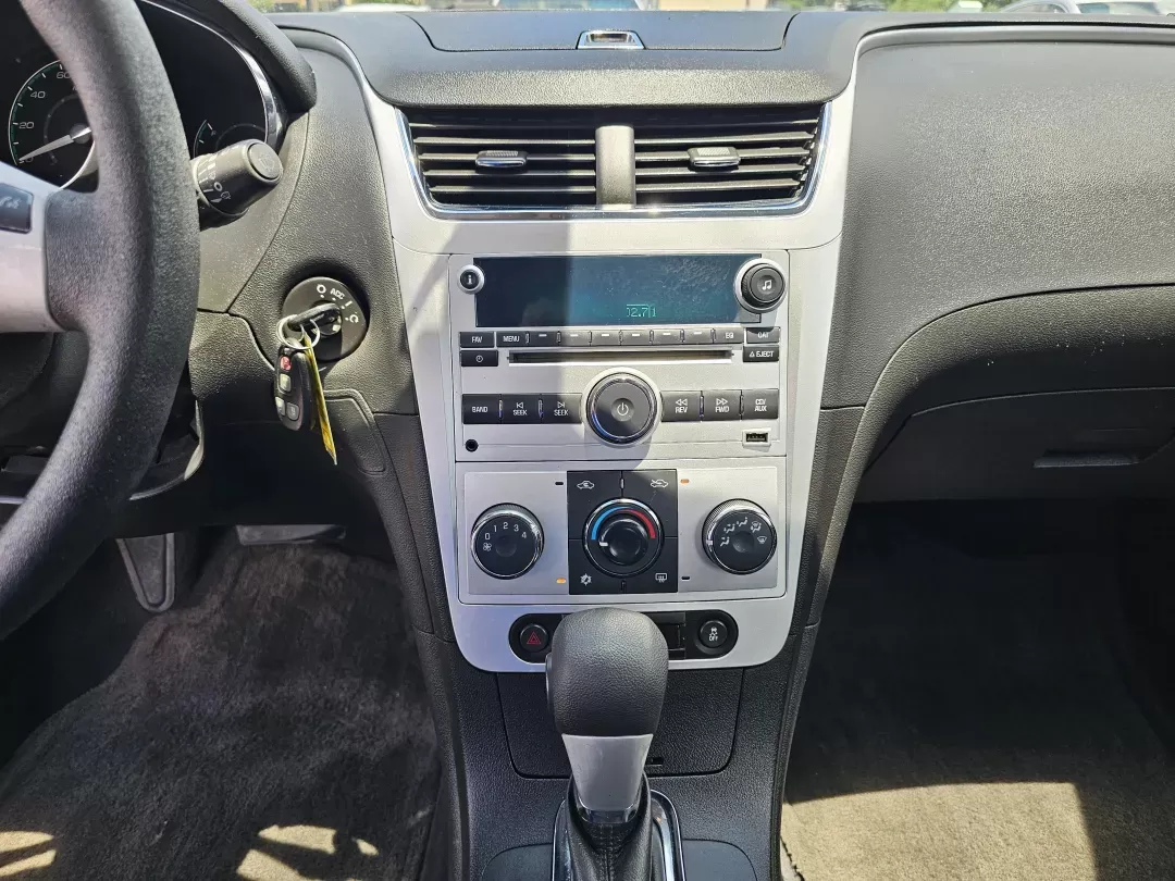 2012 /Ebony Chevrolet Malibu LT w/1LT (1G1ZC5E02CF) with an Other engine, located at 521 Old Farm Lane Rd, Prattville, AL, 36066, (334) 325-1505, 32.482460, -86.416367 - Experience the perfect blend of comfort, style, and reliability with the 2012 Chevrolet Malibu LT, available now at Gils Auto in Prattville, AL! Whether you're a daily commuter navigating the busy streets of downtown or a family looking for a dependable sedan for weekend adventures, this vehicle is - Photo#12