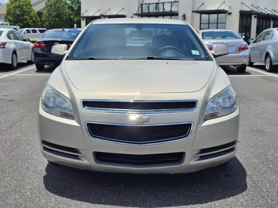 2012 /Ebony Chevrolet Malibu LT w/1LT (1G1ZC5E02CF) with an Other engine, located at 521 Old Farm Lane Rd, Prattville, AL, 36066, (334) 325-1505, 32.482460, -86.416367 - Experience the perfect blend of comfort, style, and reliability with the 2012 Chevrolet Malibu LT, available now at Gils Auto in Prattville, AL! Whether you're a daily commuter navigating the busy streets of downtown or a family looking for a dependable sedan for weekend adventures, this vehicle is - Photo#17