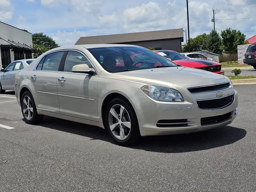 2012 /Ebony Chevrolet Malibu LT w/1LT (1G1ZC5E02CF) with an Other engine, located at 521 Old Farm Lane Rd, Prattville, AL, 36066, (334) 325-1505, 32.482460, -86.416367 - Experience the perfect blend of comfort, style, and reliability with the 2012 Chevrolet Malibu LT, available now at Gils Auto in Prattville, AL! Whether you're a daily commuter navigating the busy streets of downtown or a family looking for a dependable sedan for weekend adventures, this vehicle is - Photo#34
