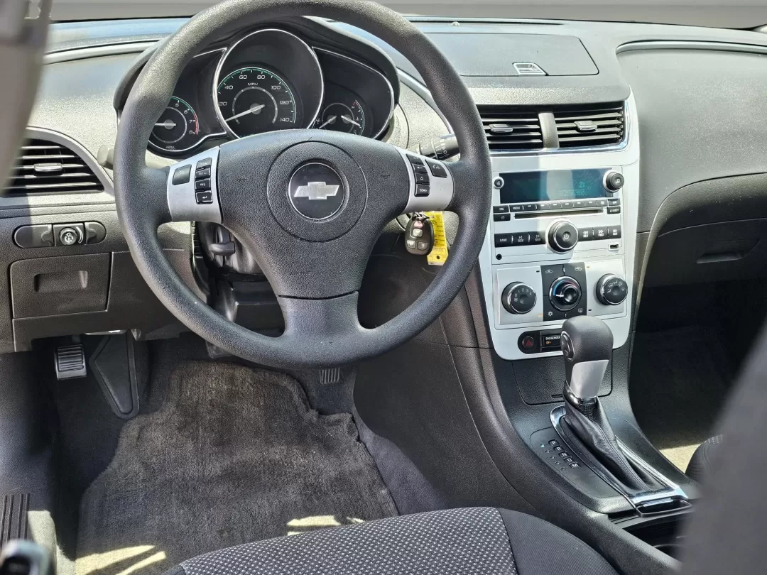 2012 /Ebony Chevrolet Malibu LT w/1LT (1G1ZC5E02CF) with an Other engine, located at 521 Old Farm Lane Rd, Prattville, AL, 36066, (334) 325-1505, 32.482460, -86.416367 - Experience the perfect blend of comfort, style, and reliability with the 2012 Chevrolet Malibu LT, available now at Gils Auto in Prattville, AL! Whether you're a daily commuter navigating the busy streets of downtown or a family looking for a dependable sedan for weekend adventures, this vehicle is - Photo#17