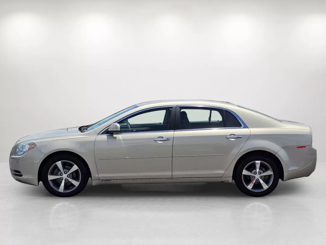 2012 /Ebony Chevrolet Malibu LT w/1LT (1G1ZC5E02CF) with an Other engine, located at 521 Old Farm Lane Rd, Prattville, AL, 36066, (334) 325-1505, 32.482460, -86.416367 - Experience the perfect blend of comfort, style, and reliability with the 2012 Chevrolet Malibu LT, available now at Gils Auto in Prattville, AL! Whether you're a daily commuter navigating the busy streets of downtown or a family looking for a dependable sedan for weekend adventures, this vehicle is - Photo#24