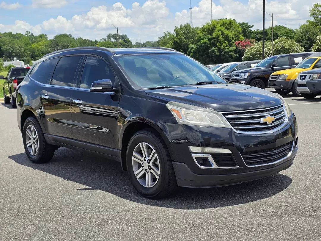 2016 /Ebony Chevrolet Traverse LT (1GNKRGKD9GJ) with an Other engine, located at 521 Old Farm Lane Rd, Prattville, AL, 36066, (334) 325-1505, 32.482460, -86.416367 - **Discover Your Next Adventure with the 2016 Chevrolet Traverse LT at Gils Auto in Prattville, AL!**<br /> <br /> Looking for a vehicle that can seamlessly adapt to your lifestyle? Whether you're a growing family in need of spacious seating, a commuter seeking comfort on long drives, or someone who - Photo#2