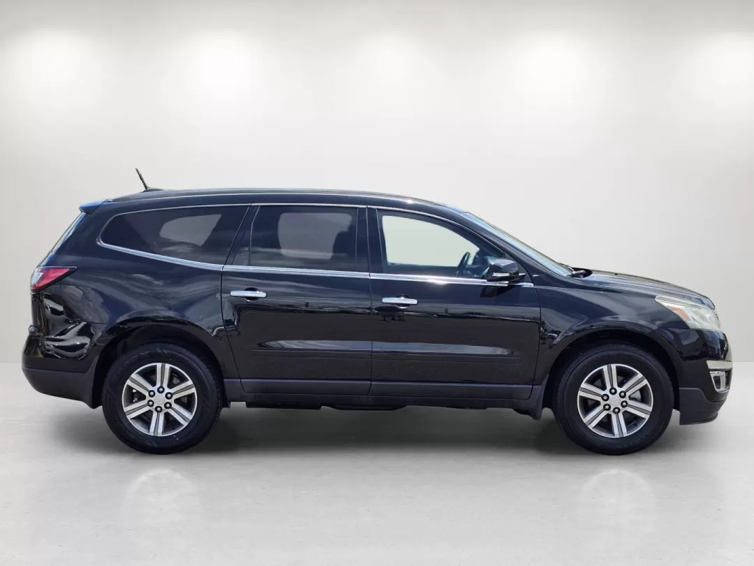 2016 /Ebony Chevrolet Traverse LT (1GNKRGKD9GJ) with an Other engine, located at 521 Old Farm Lane Rd, Prattville, AL, 36066, (334) 325-1505, 32.482460, -86.416367 - **Discover Your Next Adventure with the 2016 Chevrolet Traverse LT at Gils Auto in Prattville, AL!**<br /> <br /> Looking for a vehicle that can seamlessly adapt to your lifestyle? Whether you're a growing family in need of spacious seating, a commuter seeking comfort on long drives, or someone who - Photo#4