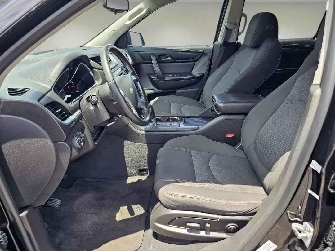 2016 /Ebony Chevrolet Traverse LT (1GNKRGKD9GJ) with an Other engine, located at 521 Old Farm Lane Rd, Prattville, AL, 36066, (334) 325-1505, 32.482460, -86.416367 - **Discover Your Next Adventure with the 2016 Chevrolet Traverse LT at Gils Auto in Prattville, AL!**<br /> <br /> Looking for a vehicle that can seamlessly adapt to your lifestyle? Whether you're a growing family in need of spacious seating, a commuter seeking comfort on long drives, or someone who - Photo#9