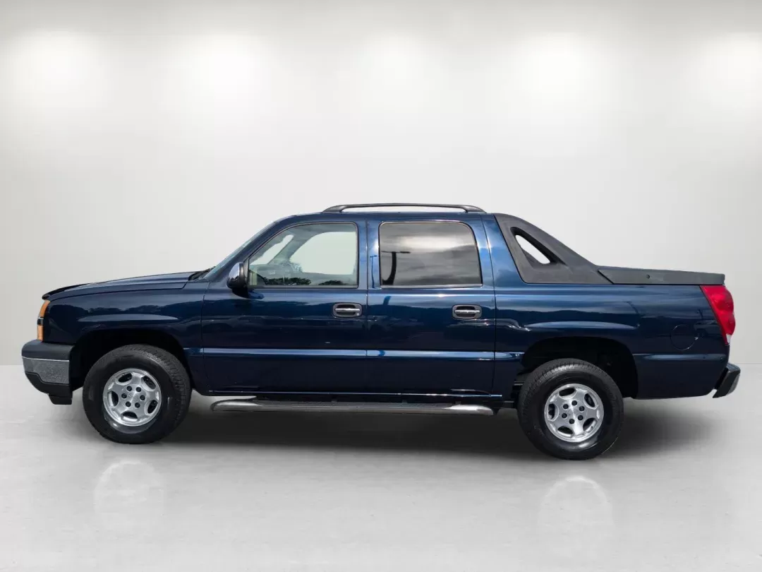 2006 /Tan/Neutral Chevrolet Avalanche LS (3GNEC12Z36G) with an Other engine, located at 7000 Northlake Connector, Columbus, GA, 31904, (706) 987-8085, 32.524975, -84.978134 - **Explore the Open Road with the 2006 Chevrolet Avalanche LS - Perfect for Adventure Lovers in Columbus!**<br /> <br /> Are you ready to embrace your next outdoor adventure or need a reliable vehicle for daily commutes? Look no further than our stunning 2006 Chevrolet Avalanche LS, now available at - Photo#7
