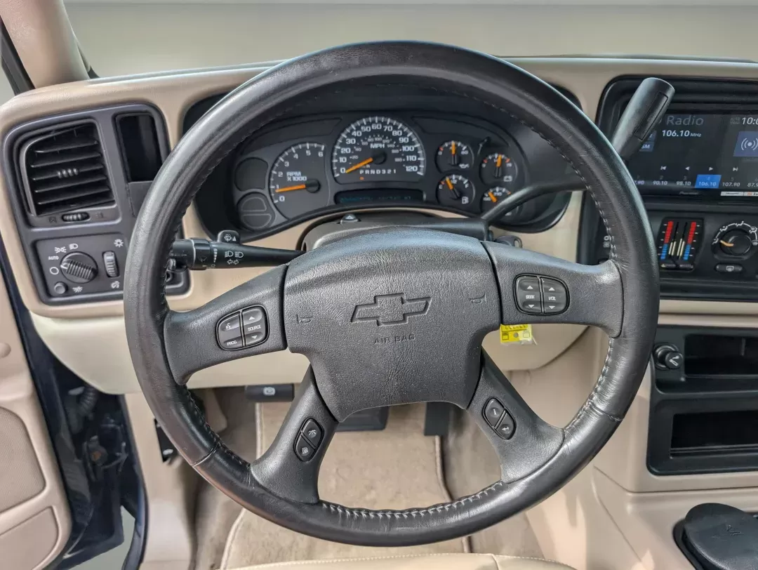 2006 /Tan/Neutral Chevrolet Avalanche LS (3GNEC12Z36G) with an Other engine, located at 7000 Northlake Connector, Columbus, GA, 31904, (706) 987-8085, 32.524975, -84.978134 - **Explore the Open Road with the 2006 Chevrolet Avalanche LS - Perfect for Adventure Lovers in Columbus!**<br /> <br /> Are you ready to embrace your next outdoor adventure or need a reliable vehicle for daily commutes? Look no further than our stunning 2006 Chevrolet Avalanche LS, now available at - Photo#15