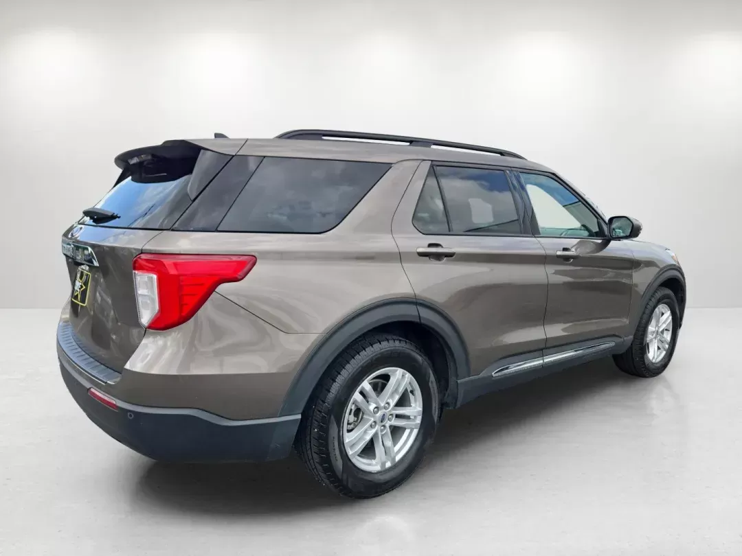 2021 Ford Explorer XLT (1FMSK7DH2MG) with an Other engine, located at 7000 Northlake Connector, Columbus, GA, 31904, (706) 987-8085, 32.524975, -84.978134 - **Adventure Awaits with this 2021 Ford Explorer XLT Perfect for Family Road Trips!**<br /> <br /> Are you ready to embrace the open road and create unforgettable family memories? Look no further than this stunning 2021 Ford Explorer XLT, available now at Gils Auto - Columbus #2. Located at 7000 Nor - Photo#4