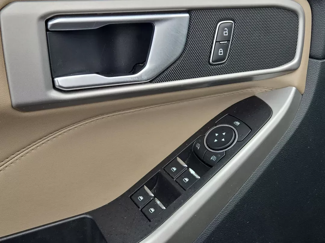 2021 Ford Explorer XLT (1FMSK7DH2MG) with an Other engine, located at 7000 Northlake Connector, Columbus, GA, 31904, (706) 987-8085, 32.524975, -84.978134 - **Adventure Awaits with this 2021 Ford Explorer XLT Perfect for Family Road Trips!**<br /> <br /> Are you ready to embrace the open road and create unforgettable family memories? Look no further than this stunning 2021 Ford Explorer XLT, available now at Gils Auto - Columbus #2. Located at 7000 Nor - Photo#10