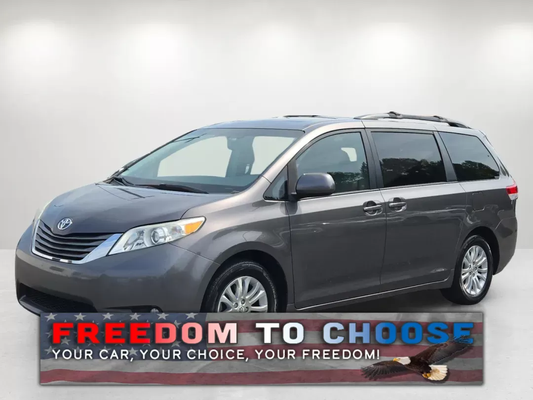 photo of 2011 Toyota Sienna XLE