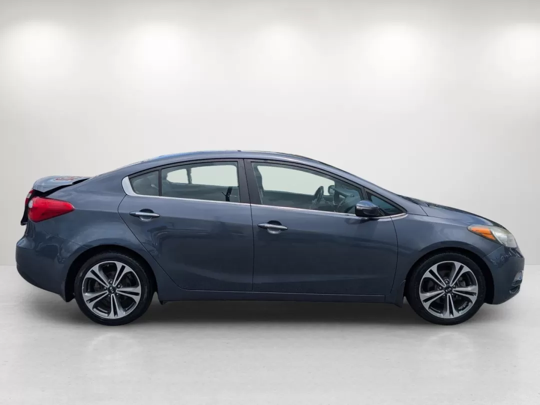 2015 /Gray Kia Forte EX (KNAFZ4A80F5) with an Other engine, located at 3959 U.S. 80 W, Phenix City, AL, 36870, (334) 297-4885, 32.469296, -85.135185 - Experience the open road like never before with this stylish and feature-rich 2015 Kia Forte EX, perfect for those seeking a reliable and efficient sedan for both daily commutes and weekend getaways. At Gils Auto - Columbus, your trusted Buy Here Pay Here dealership located at 5115 14th Ave., Columb - Photo#3