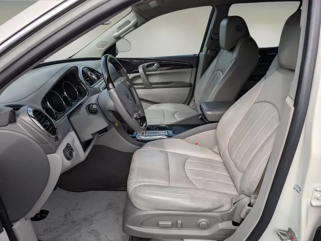2015 /Light Titanium Buick Enclave Leather (5GAKVBKD7FJ) with an Other engine, located at 5115 14th Ave., Columbus, GA, 31904, (706) 323-0345, 32.511494, -84.971046 - **Experience Adventurous Family Travels with the 2015 Buick Enclave from Gils Auto - Columbus!**<br /> <br /> If you're looking for the perfect blend of comfort, space, and features for your family adventures or daily commutes, look no further than the 2015 Buick Enclave. With its spacious interior, - Photo#9
