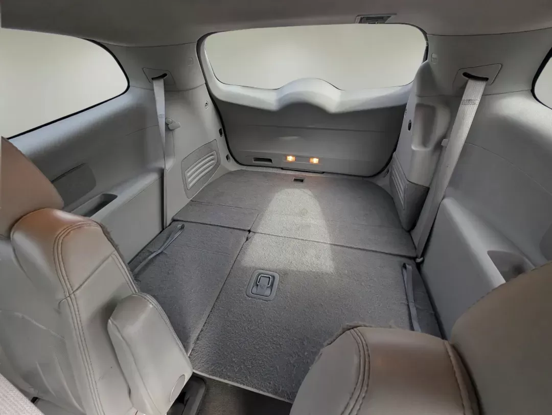 2015 /Light Titanium Buick Enclave Leather (5GAKVBKD7FJ) with an Other engine, located at 5115 14th Ave., Columbus, GA, 31904, (706) 323-0345, 32.511494, -84.971046 - **Experience Adventurous Family Travels with the 2015 Buick Enclave from Gils Auto - Columbus!**<br /> <br /> If you're looking for the perfect blend of comfort, space, and features for your family adventures or daily commutes, look no further than the 2015 Buick Enclave. With its spacious interior, - Photo#11