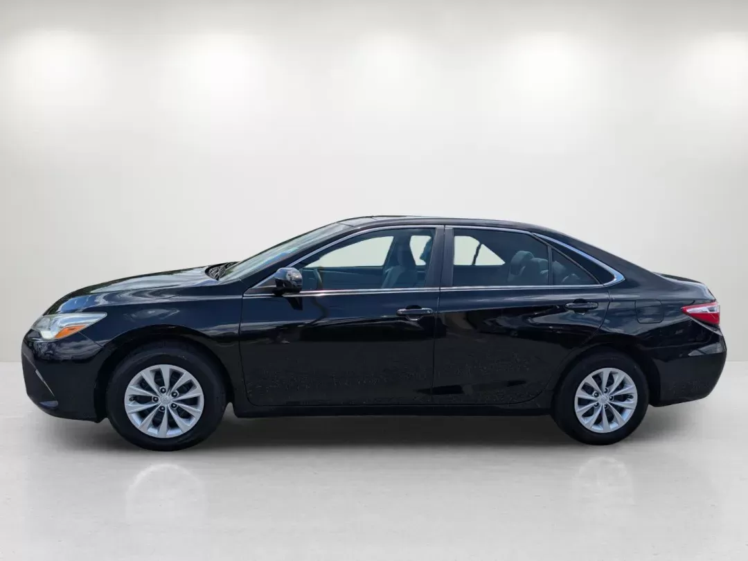 2017 Toyota Camry LE (4T1BF1FK4HU) with an Other engine, located at 5115 14th Ave., Columbus, GA, 31904, (706) 323-0345, 32.511494, -84.971046 - **Discover Your Next Adventure with This 2017 Toyota Camry LE at Gils Auto - Columbus!** <br /> <br /> Are you ready to elevate your daily commute or embark on weekend getaways with family? This 2017 Toyota Camry LE, available at Gils Auto - Columbus, is the perfect blend of reliability and comfort - Photo#7