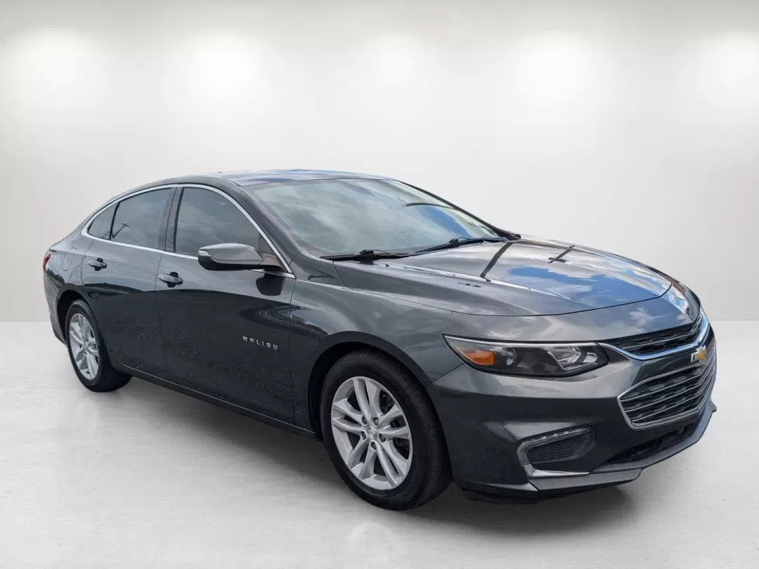 2018 /Jet Black Chevrolet Malibu LT (1G1ZD5ST3JF) with an Other engine, located at 521 Old Farm Lane Rd, Prattville, AL, 36066, (334) 325-1505, 32.482460, -86.416367 - 2018 Chevrolet Malibu LT - Photo#17