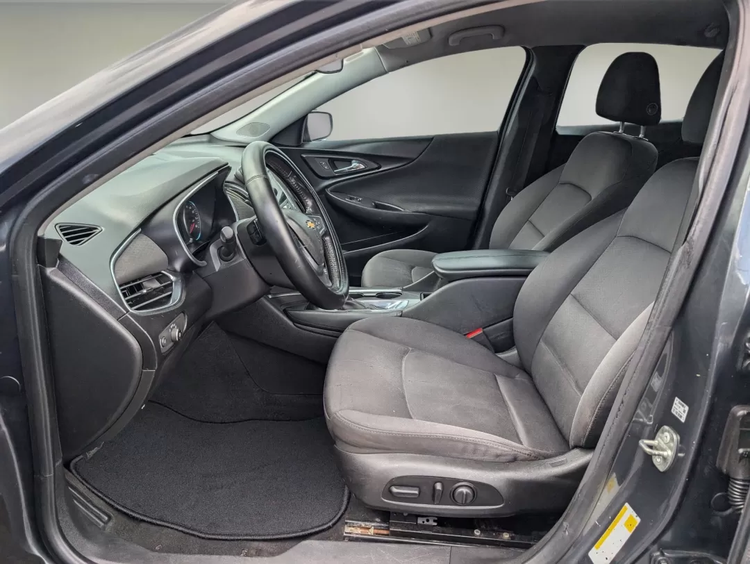 2018 /Jet Black Chevrolet Malibu LT (1G1ZD5ST3JF) with an Other engine, located at 521 Old Farm Lane Rd, Prattville, AL, 36066, (334) 325-1505, 32.482460, -86.416367 - 2018 Chevrolet Malibu LT - Photo#24