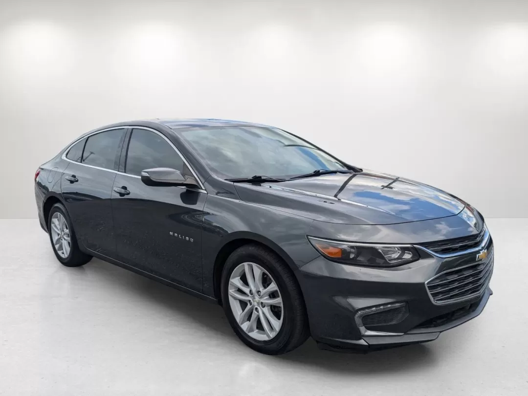 2018 /Jet Black Chevrolet Malibu LT (1G1ZD5ST3JF) with an Other engine, located at 521 Old Farm Lane Rd, Prattville, AL, 36066, (334) 325-1505, 32.482460, -86.416367 - 2018 Chevrolet Malibu LT - Photo#32