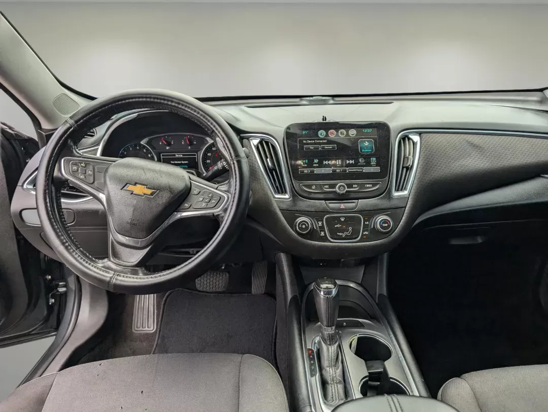 2018 /Jet Black Chevrolet Malibu LT (1G1ZD5ST3JF) with an Other engine, located at 5115 14th Ave., Columbus, GA, 31904, (706) 323-0345, 32.511494, -84.971046 - **Elevate Your Daily Drive with the 2018 Chevrolet Malibu LT at Gils Auto - Columbus!**<br /> <br /> Looking for a reliable vehicle that fits seamlessly into your busy lifestyle? The 2018 Chevrolet Malibu LT is the perfect blend of style, comfort, and technology for those who crave a smooth commute, - Photo#11