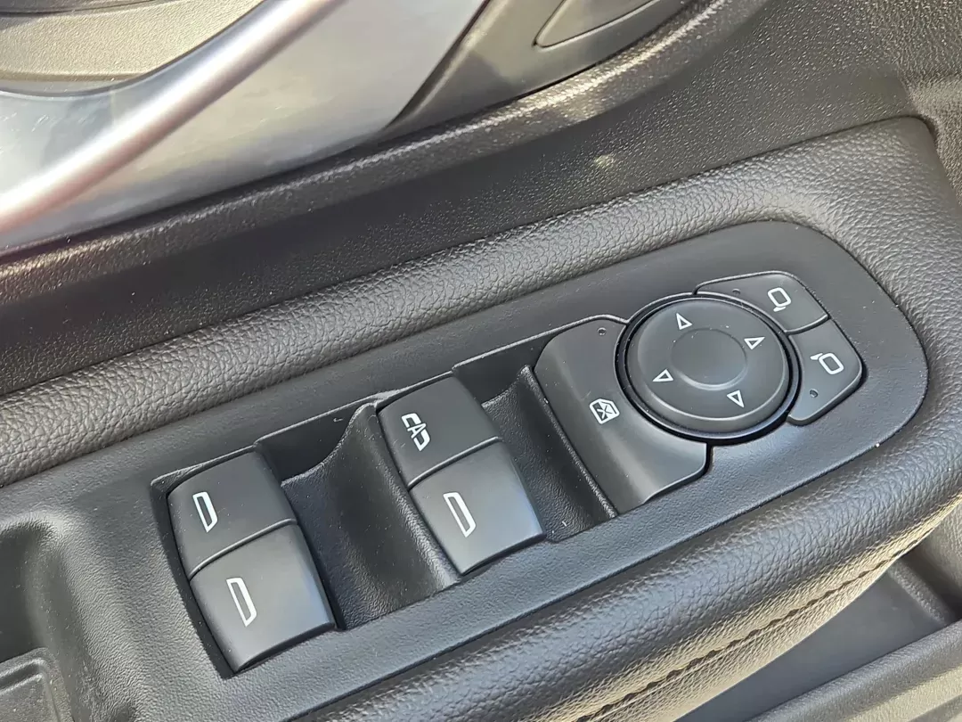 2018 /Jet Black GMC Terrain SLE (3GKALMEX9JL) with an Other engine, located at 5115 14th Ave., Columbus, GA, 31904, (706) 323-0345, 32.511494, -84.971046 - **Adventure Awaits: Drive Home This 2018 GMC Terrain SLE SUV!**<br /> <br /> Are you ready to elevate your family adventures or conquer your daily commute? Look no further than this remarkable 2018 GMC Terrain SLE, available now at Gils Auto in Columbus, GA. Priced to suit both your lifestyle and yo - Photo#10