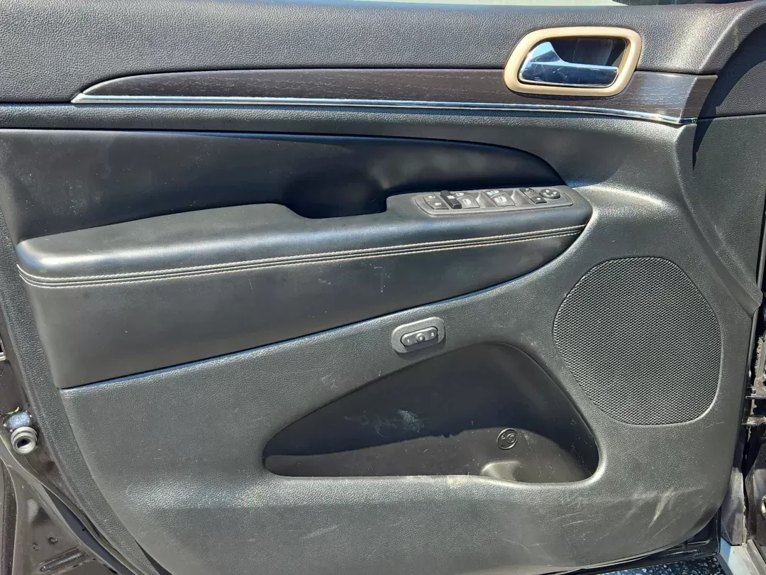 2014 Jeep Grand Cherokee Limited (1C4RJEBG5EC) with an Other engine, located at 5115 14th Ave., Columbus, GA, 31904, (706) 323-0345, 32.511494, -84.971046 - Discover the perfect SUV for your next family road trip or daily commute at Gils Auto - Columbus! Located at 5115 14th Ave., Columbus, GA 31904, our Buy Here Pay Here dealership specializes in providing reliable vehicles for all lifestyles, especially for those who may have experienced challenges wi - Photo#9